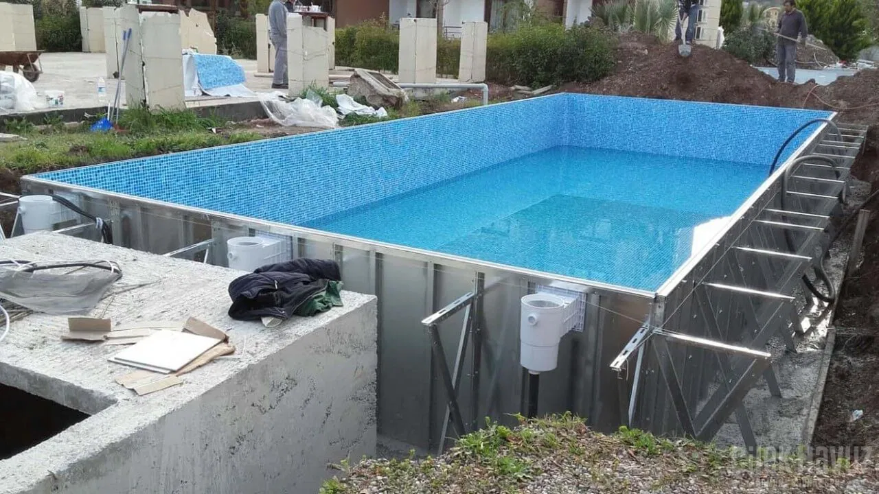 تنفيذ وتصميم المسابح